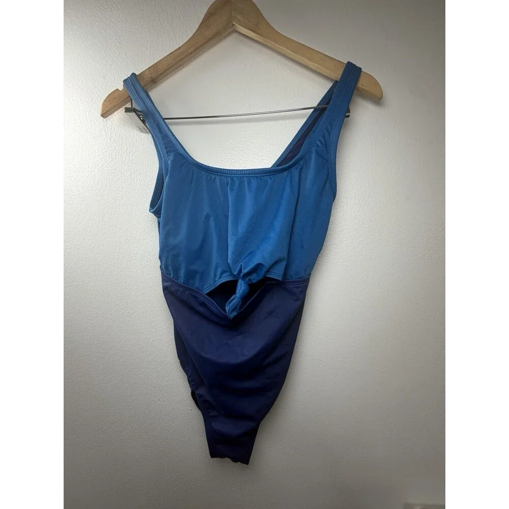 Women’s Blue Colorblock One Piece Swimsuit Front Knot Cutout Wide Strap